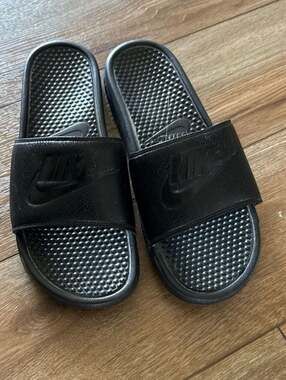 Nike Benassi JDI Slides Black